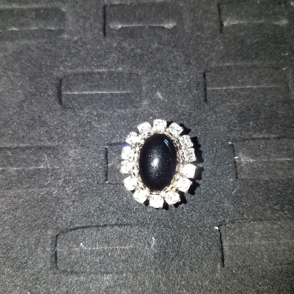 Vintage, typical 1980s bling ring, size 5.